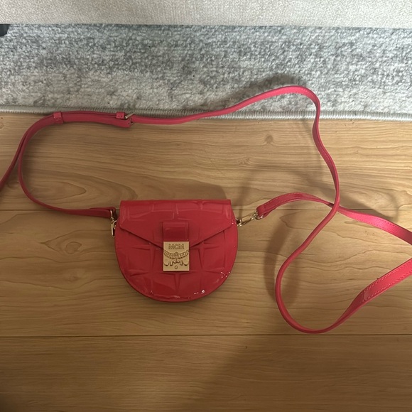 Mini MCM BAG - Picture 2 of 6